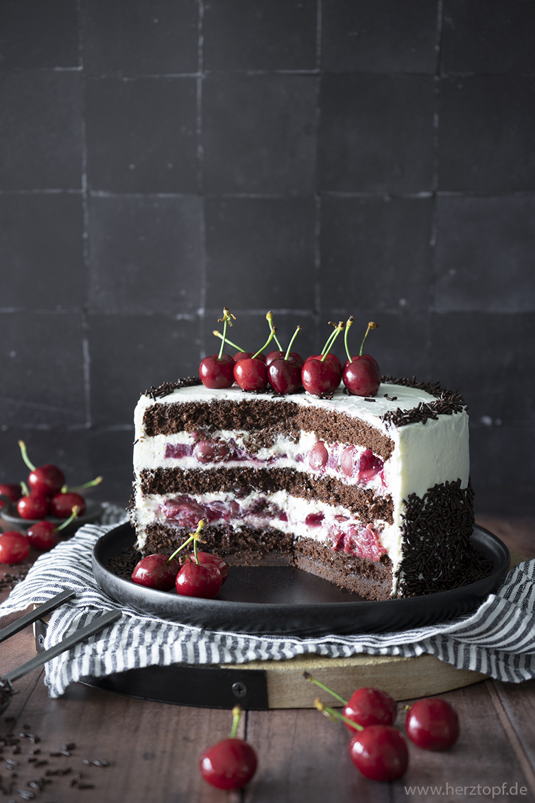 Black Forest Cake | Schwarzwälder Kirschtorte