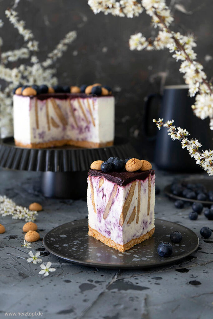 Blueberry Cheesecake Eistorte