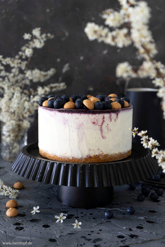 Blueberry Cheesecake Eistorte