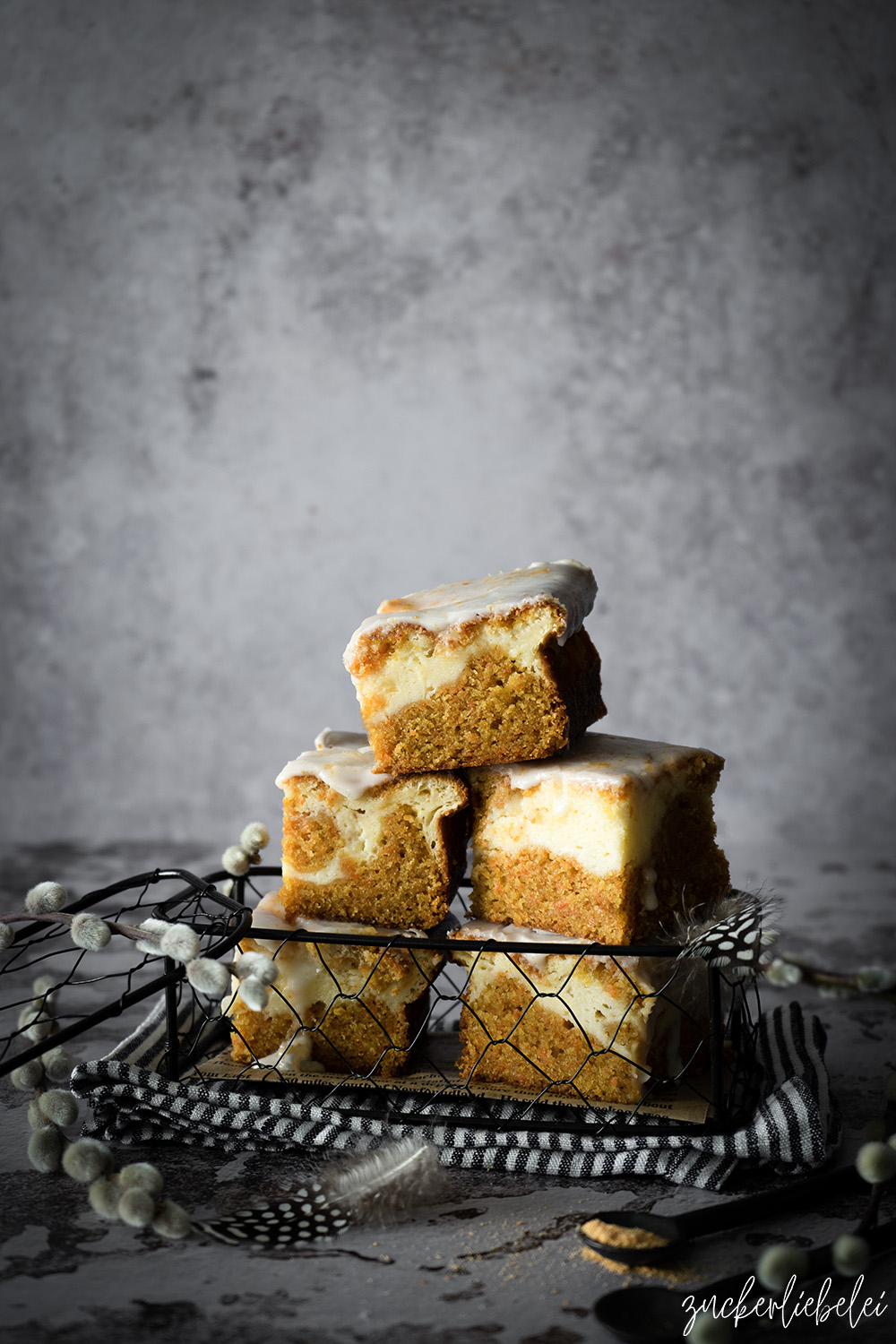 Carrot Cake Cheesecake Bars