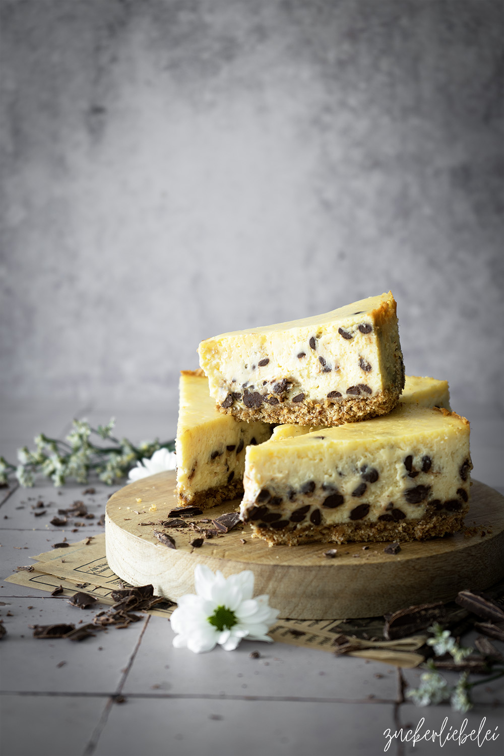 Chocolate Chip Cheesecake mit Salzbrezelboden