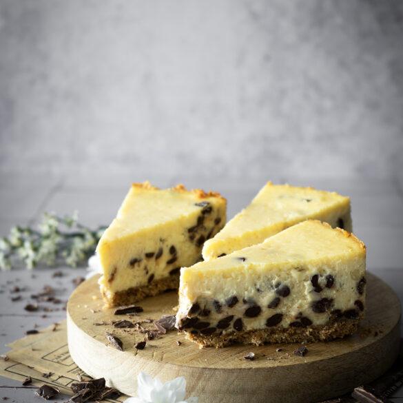 Chocolate Chip Cheesecake mit Salzbrezelboden