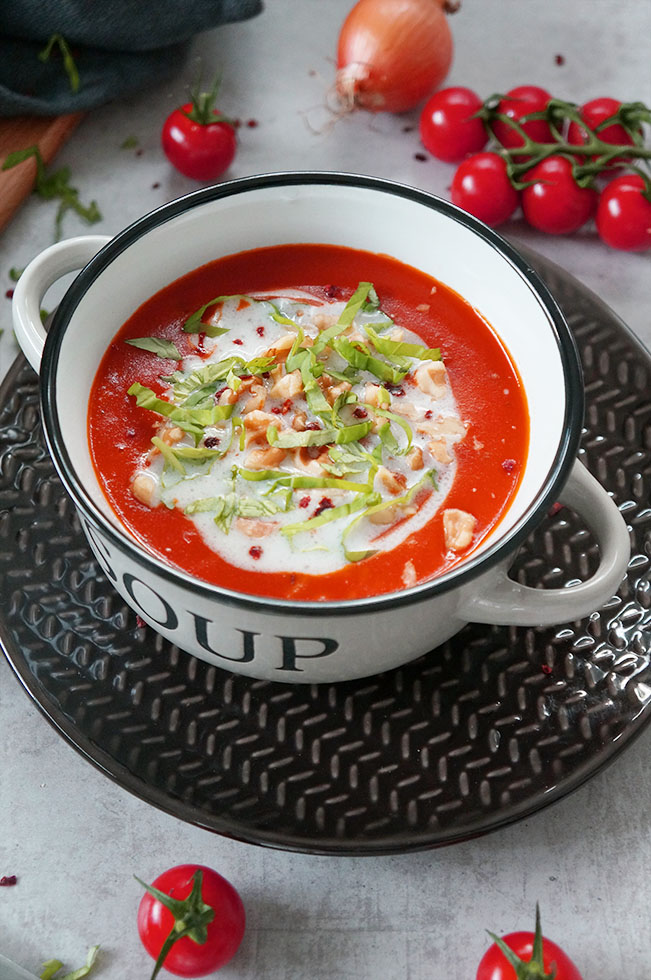 Cremige Tomatensuppe mit Kokosmilch und Reis | herztopf