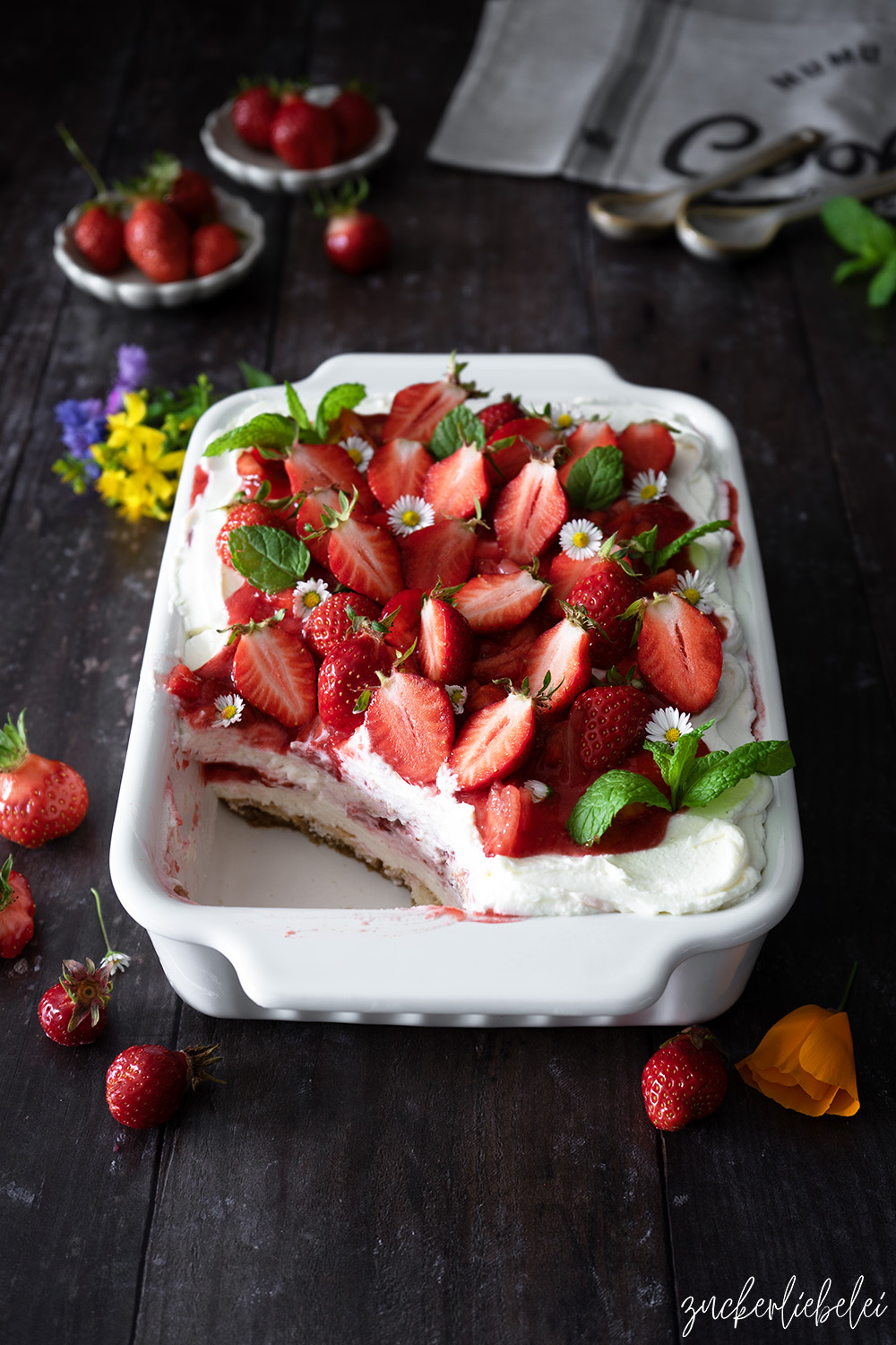 Sommerliches Erdbeer Tiramisu ohne Eier