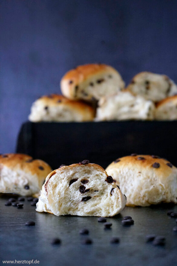 Fluffige und super weiche Schokobrötchen | zuckerliebelei