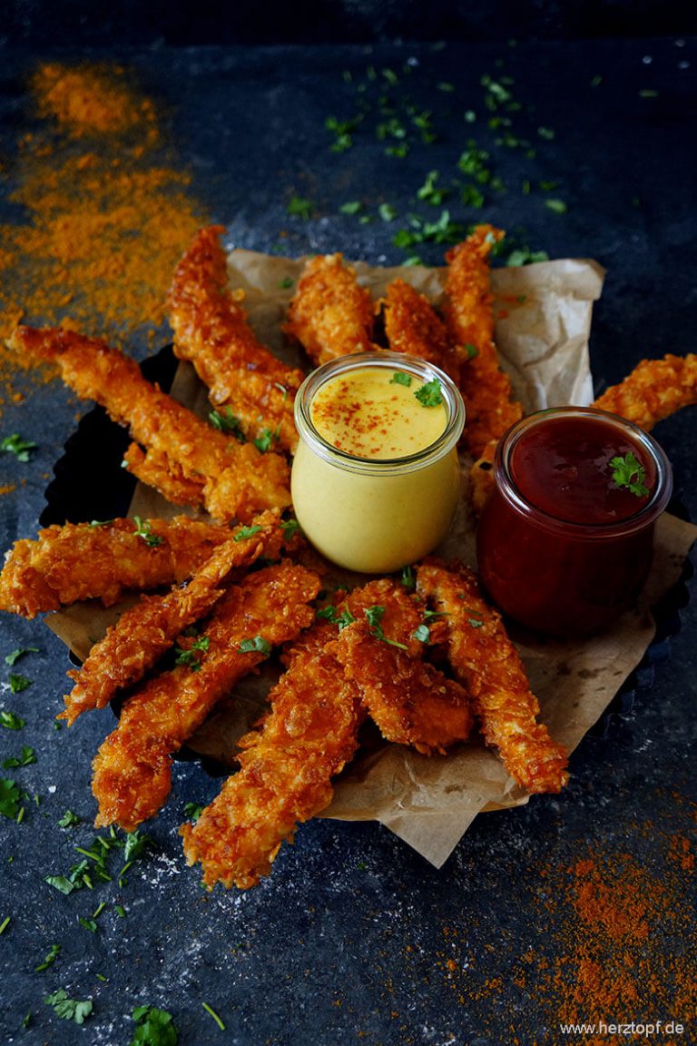 Hähnchensticks mit Knusperkruste, Sweet Chili Sauce und Aprikosen-Curry ...