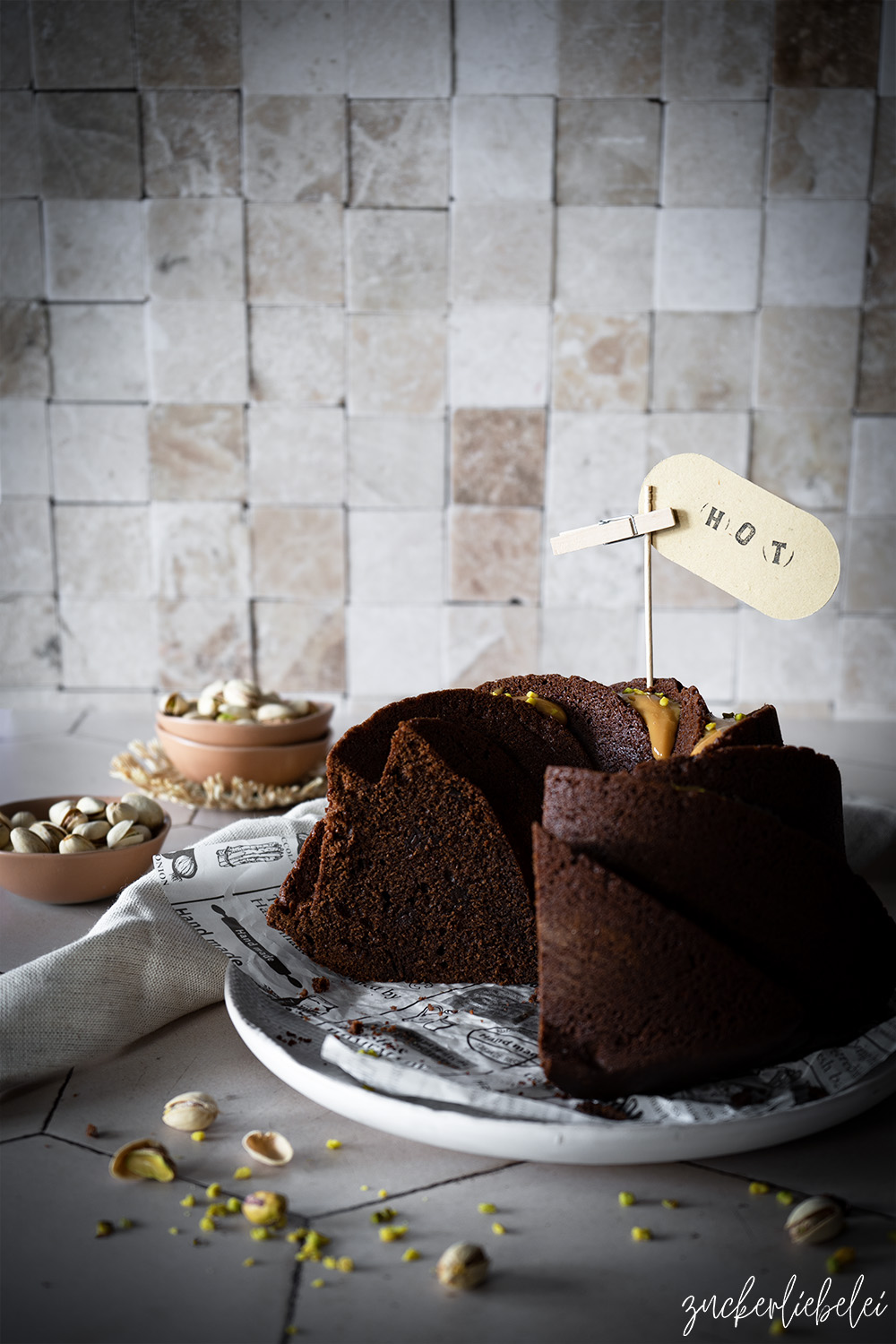 Hot Chocolate Bundt Cake mit Chili