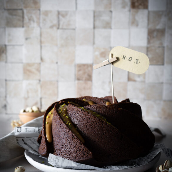 Hot Chocolate Bundt Cake mit Chili