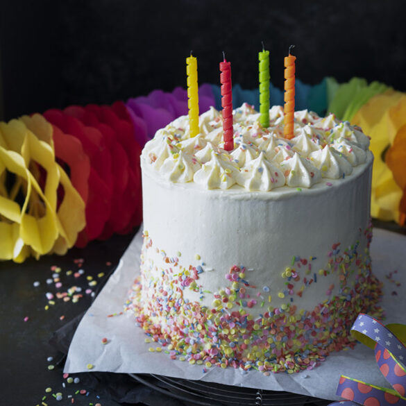 Konfetti Torte zum Geburtstag | Funfetti Cake