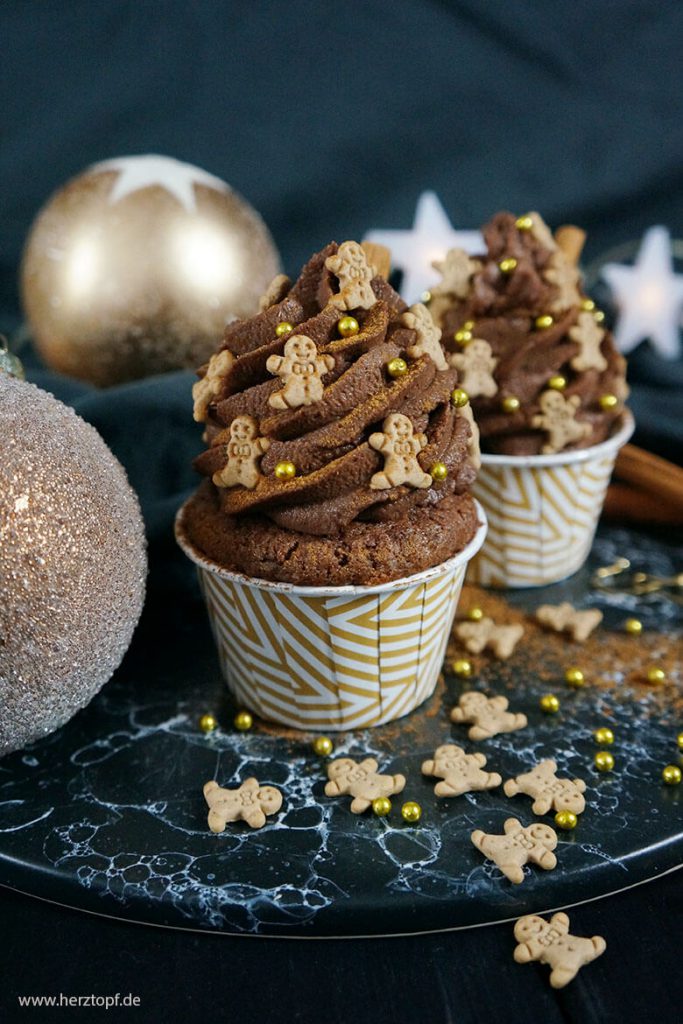 Lebkuchen Cupcakes mit Schokoladen-Topping (Werbung für Reishunger)