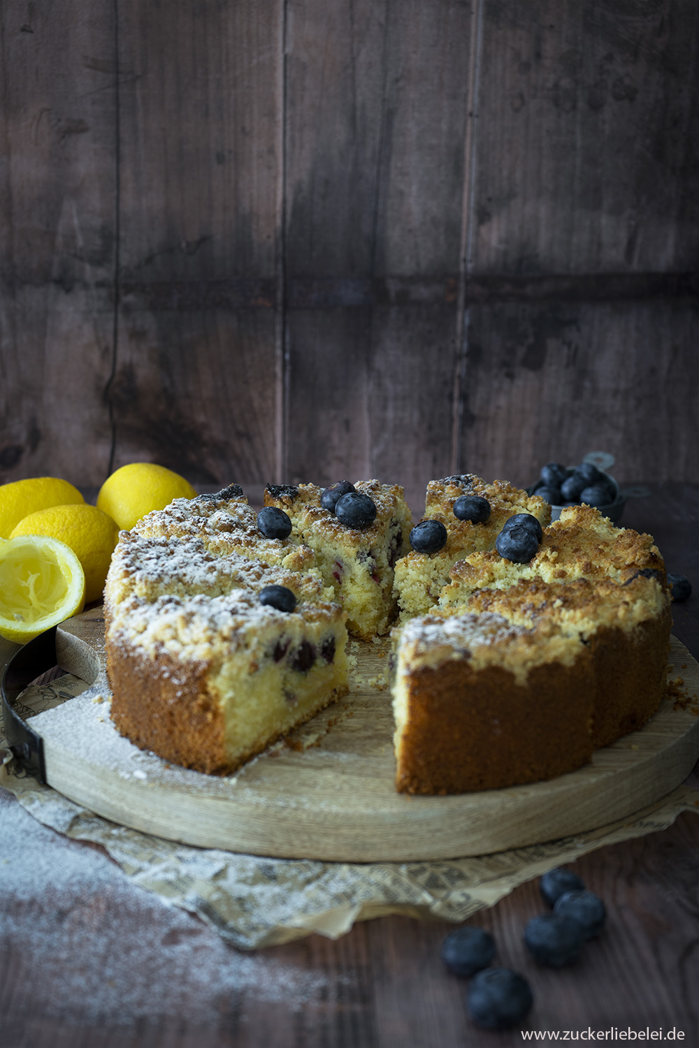 Lemon Curd Streuselkuchen mit Blaubeeren | zuckerliebelei