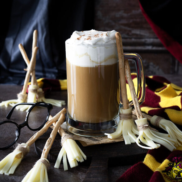Magisches Butterbier und verhexte Käse-Besen