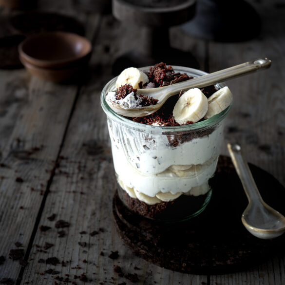 Maulwurfkuchen zum Löffeln im Glas