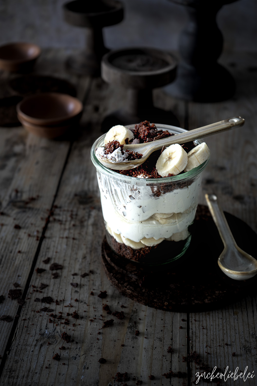 Maulwurfkuchen zum Löffeln im Glas