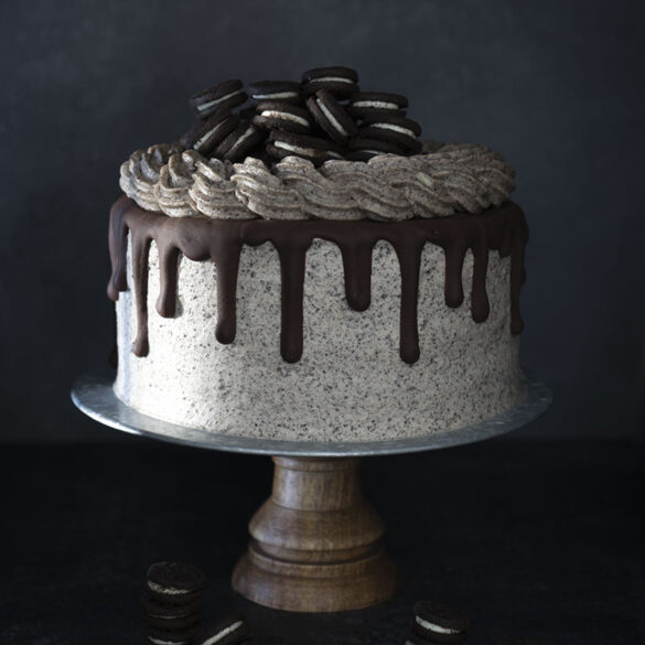 Oreo Drip Cake mit Oreo-Schokoladen-Creme