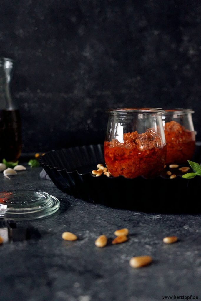 Mr. Pesto Rosso - ein schnelles Grundrezept für rotes Pesto aus ...
