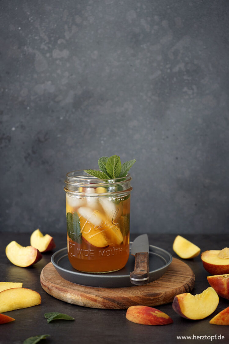 Pfirsich-Eistee mit Schwarztee - für Kinder auch koffeinfrei ...