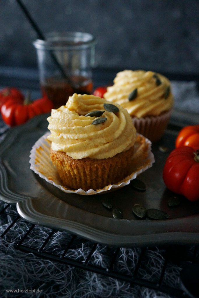 Pumpkin Spice Cupcakes | Kürbis-Cupcakes mit einer Kürbis-Buttercreme