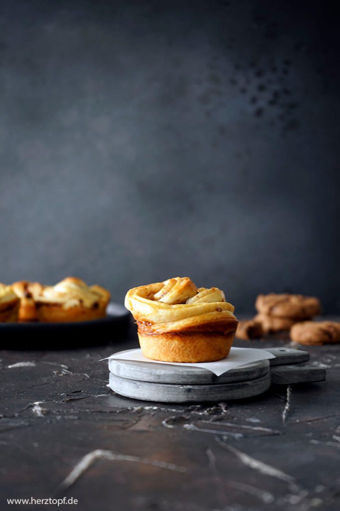 Salted Caramel Cruffins mit Chocolate Cookies