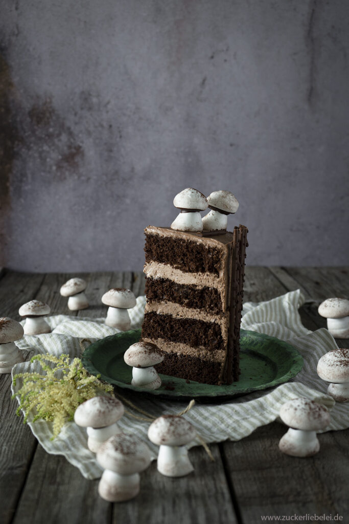 Ein kleines Waldtörtchen - Schokoladen-Zimt-Torte - zuckerliebelei