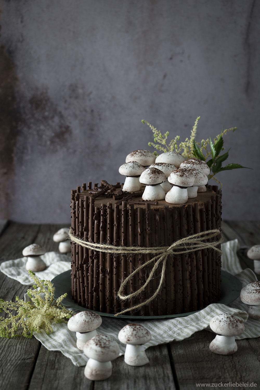 Ein kleines Waldtörtchen - Schokoladen-Zimt-Torte