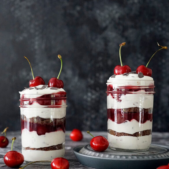 Schwarzwälder Kirsch Dessert im Glas