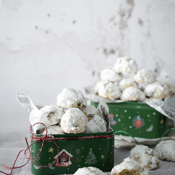 Stollenkonfekt mit Marzipan und Aprikosen