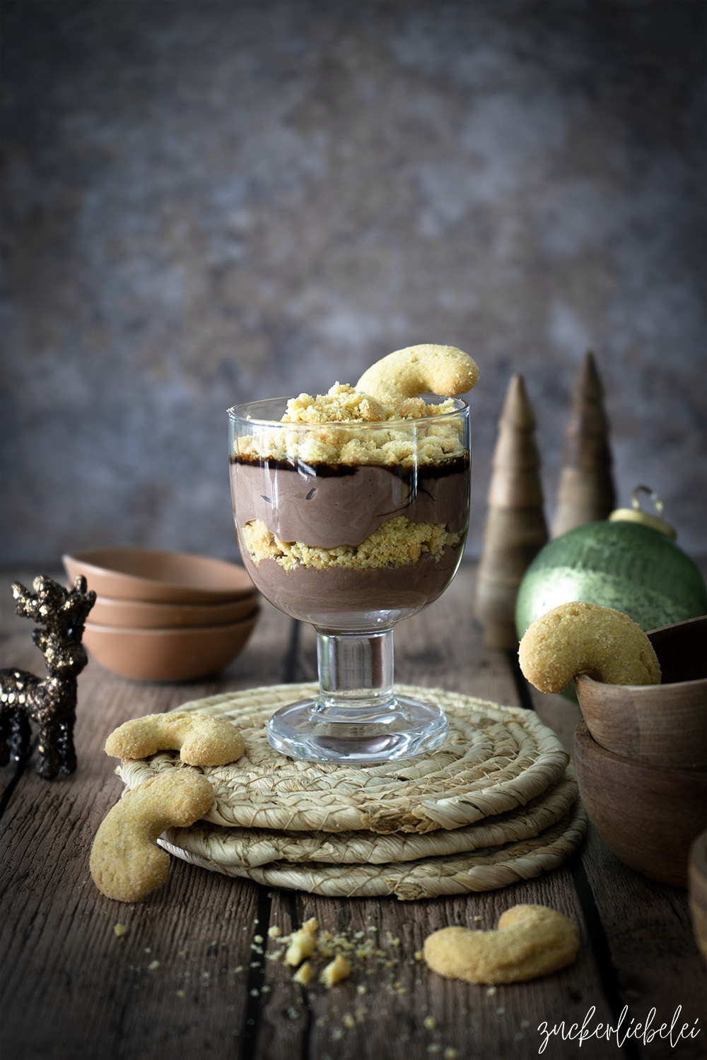 Vanillekipferl Dessert mit Schokoladen-Puddingcreme