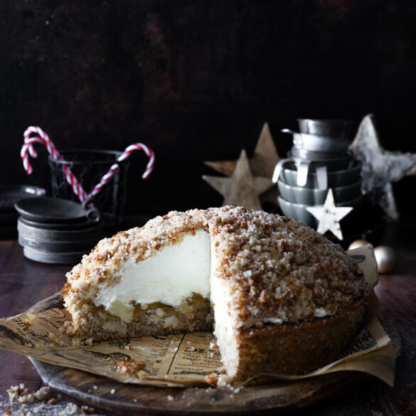 Weihnachtlicher Maulwurfkuchen mit Bratapfel