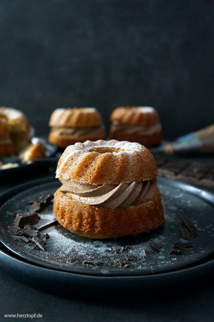 Zitronen-Cantuccini-Gugel mit Zartbitter-Schokoladencreme