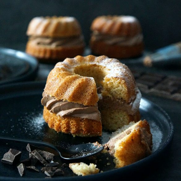 Zitronen-Cantuccini-Gugel mit Zartbitter-Schokoladencreme