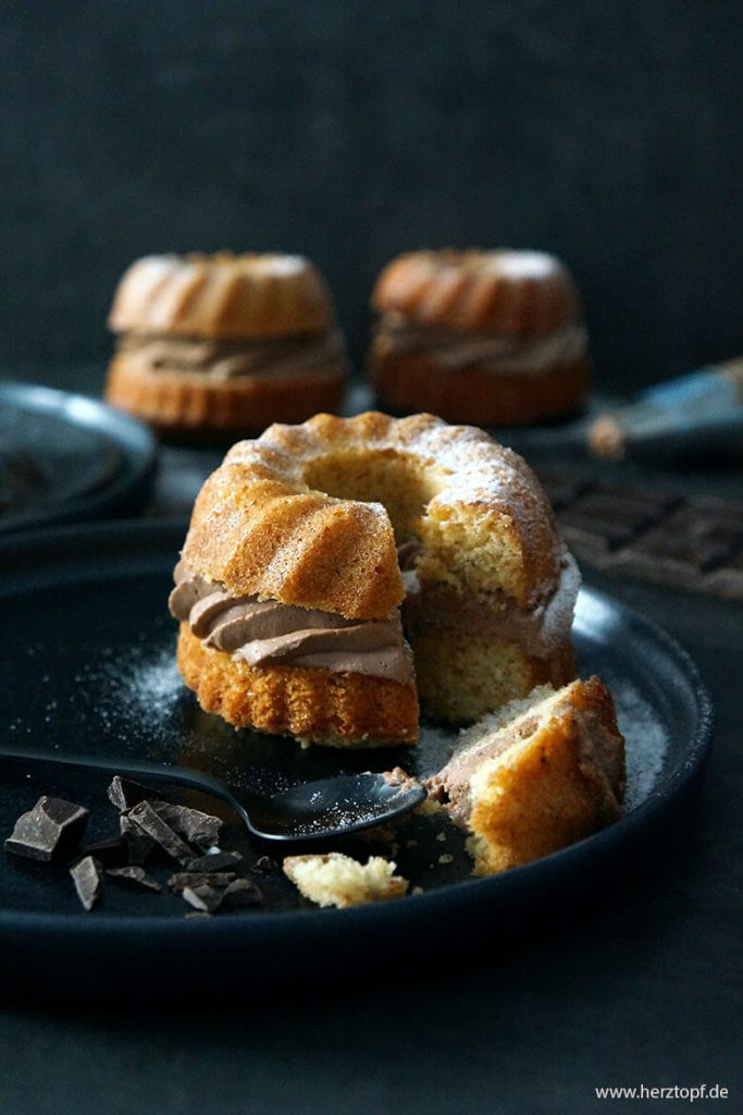 Zitronen-Cantuccini-Gugel mit Zartbitter-Schokoladencreme